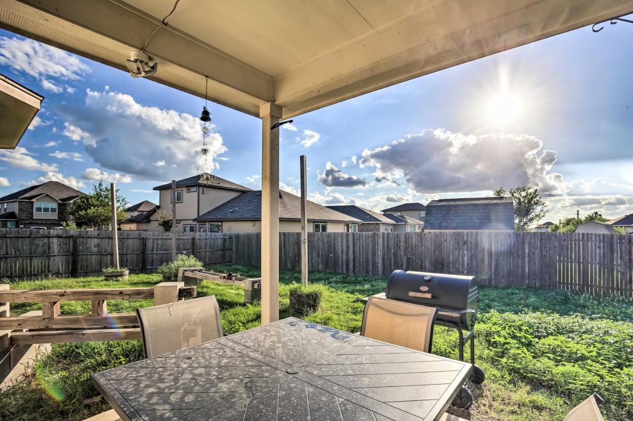 San Antonio Home With Yard About 8 Mi To Lackland! Экстерьер фото