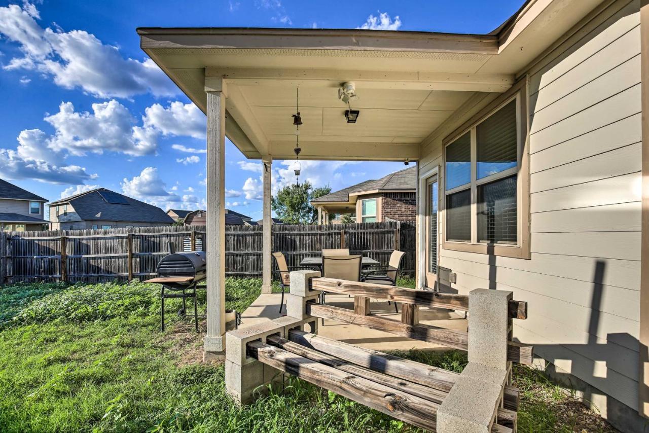 San Antonio Home With Yard About 8 Mi To Lackland! Экстерьер фото